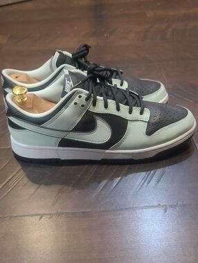 2024 Nike Dunk Low Premium 'Barely Green Nike Men’s Low-Top Sneakers